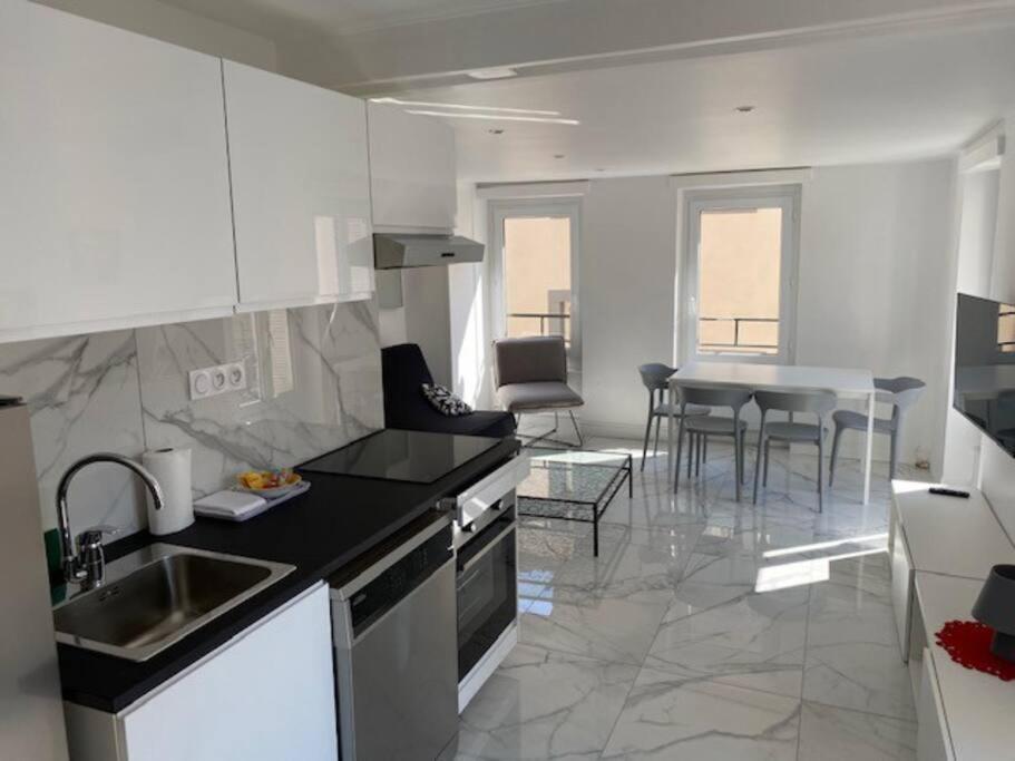 New Top Duplex Centre Avec Terrasse Et Parking แคลร์มงต์-แฟร์รองด์ ภายนอก รูปภาพ