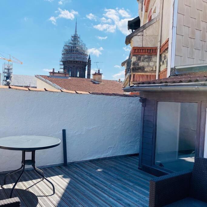 New Top Duplex Centre Avec Terrasse Et Parking แคลร์มงต์-แฟร์รองด์ ภายนอก รูปภาพ
